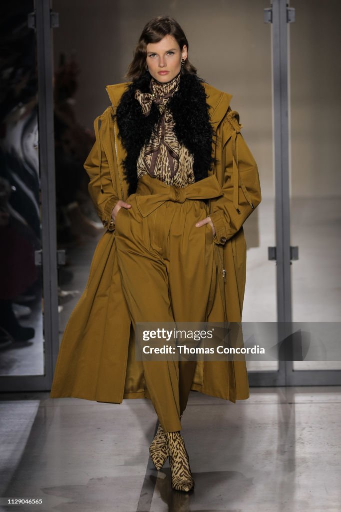 Zimmermann - Runway - February 2019 - New York Fashion Week: The Shows