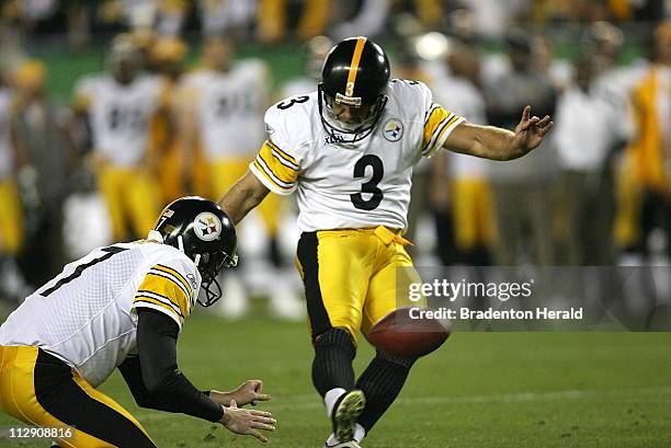 Jeff Reed Kick 404 Pittsburgh Steelers Jeff Reed Stock Photos, High-Res Pictures, and ...