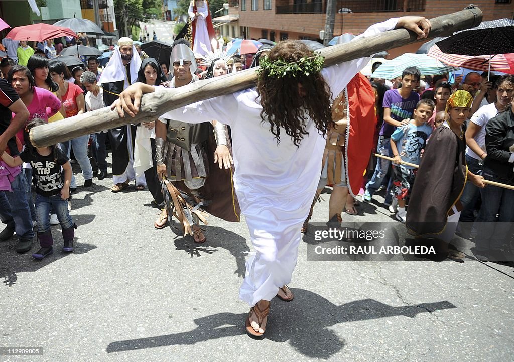 Faithful reenact the passion of the Chri