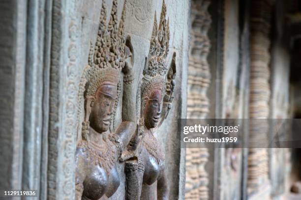 relief of angkor wat - 遺跡 stock-fotos und bilder