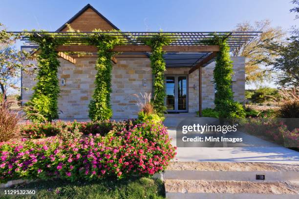 energy efficient home exterior - modern front door step stock pictures, royalty-free photos & images