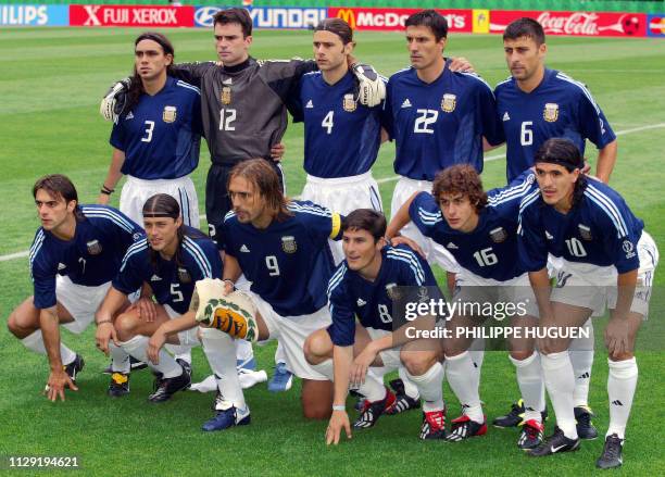 Argentinian players pose for the traditionnal team picture before the Group F first round last match Sweden/Argentina of the 2002 FIFA World Cup in...