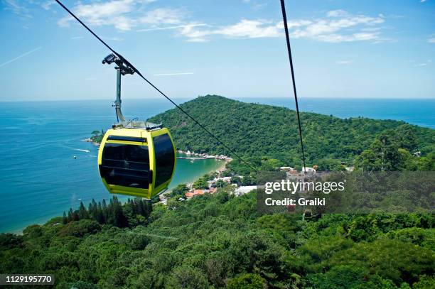cableway in balneario de camboriu - santa catarina brasilien stock-fotos und bilder