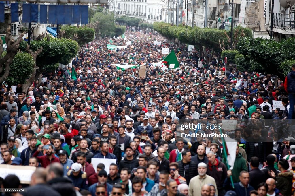 Algerians Gather In Huge Protest Against Bouteflika