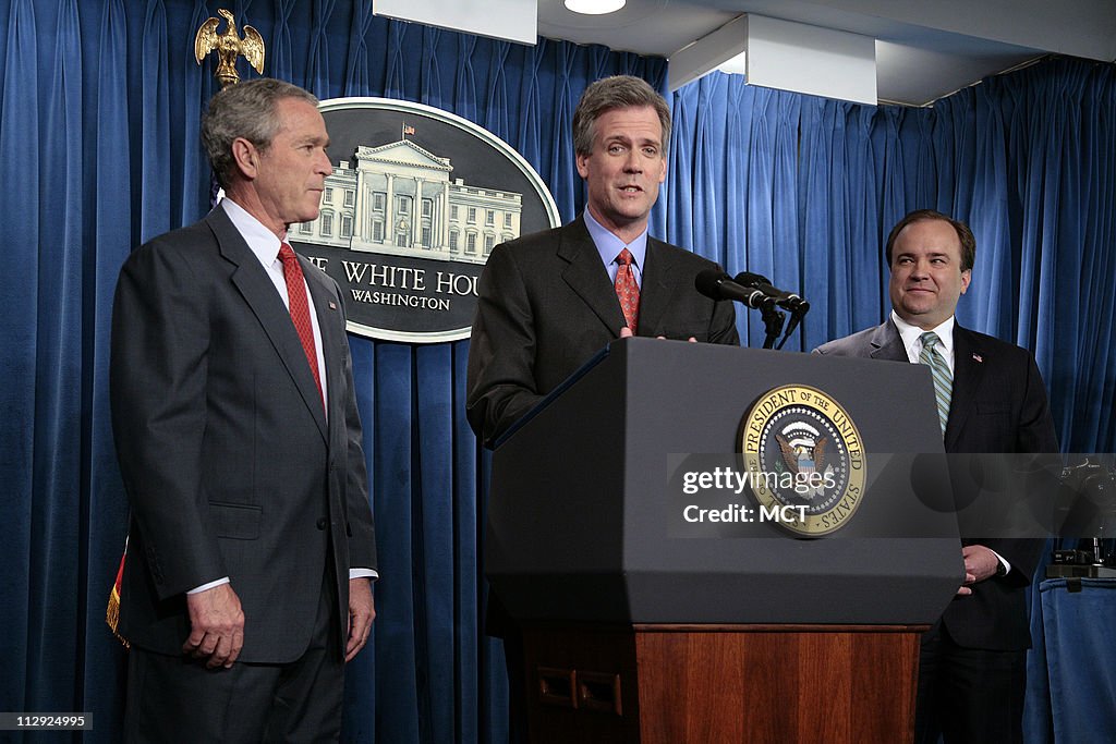 President Bush presents Tony Snow as his new White House Pre