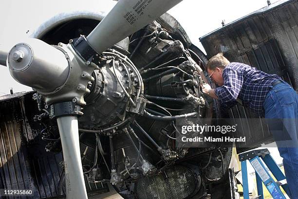 Faa Inspector 59 Faa Inspector Stock Photos, High-Res Pictures, and Images - Getty Images