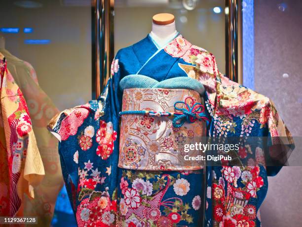 furisode kimono on headless mannequin - kimono stock pictures, royalty-free photos & images