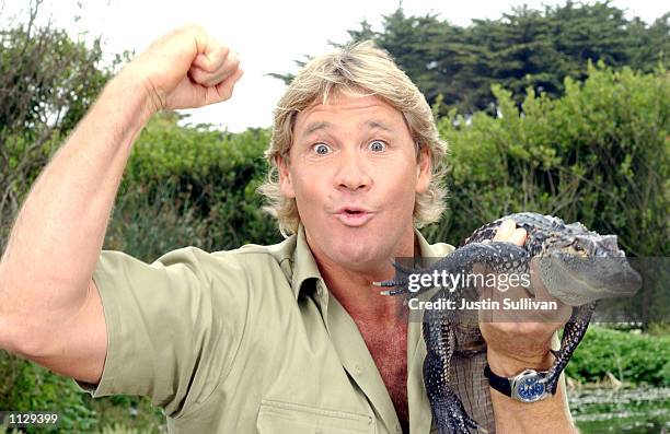 The Crocodile Hunter", Steve Irwin, poses with a three foot long alligator at the San Francisco Zoo on June 26, 2002 in San Francisco, California....