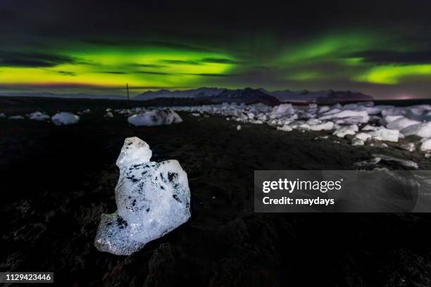 northern lights, iceland - esposizione lunga fotografías e imágenes de stock