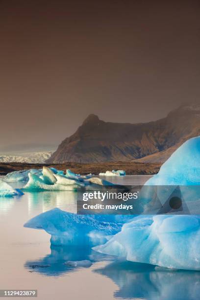 jokulsarlon, iceland - impressionante stock-fotos und bilder