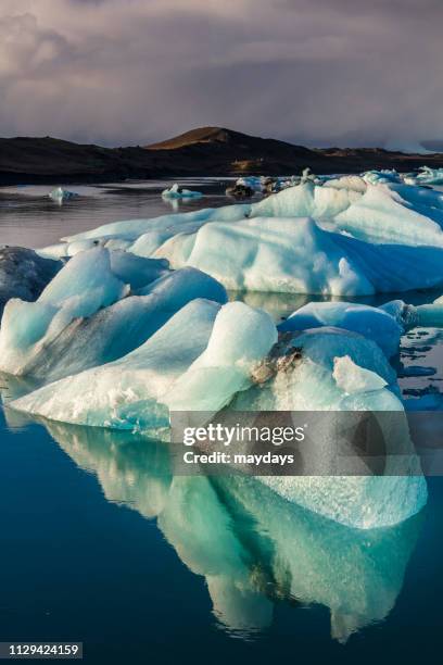 jokulsarlon, iceland - impressionante stockfoto's en -beelden