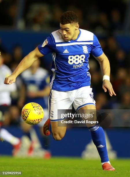 Che Adams of Birmingham City runs with the ball during the Sky Bet Championship match between Birmingham City and Bolton Wanderers at St Andrew's...