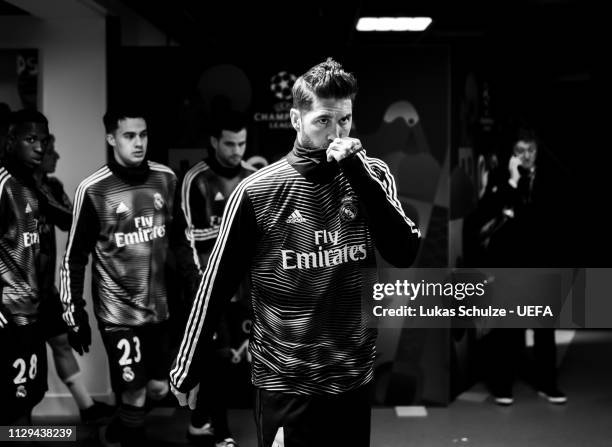 Sergio Ramos of Madrid and his team prepare themselves for the warmup in the players tunnel prior to the UEFA Champions League Round of 16 First Leg...