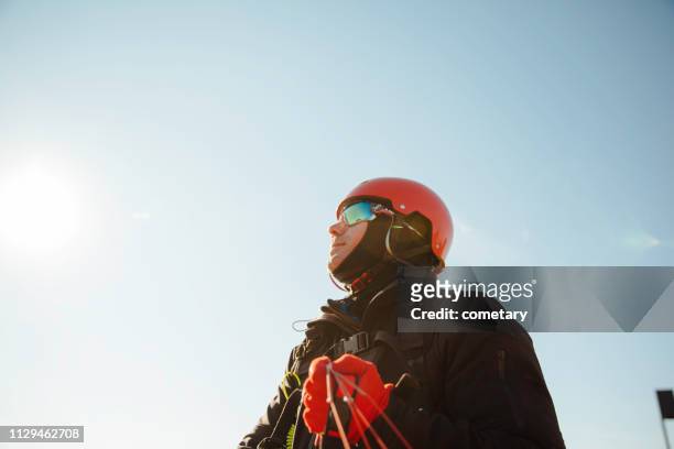 paragliding - hang glider stock pictures, royalty-free photos & images