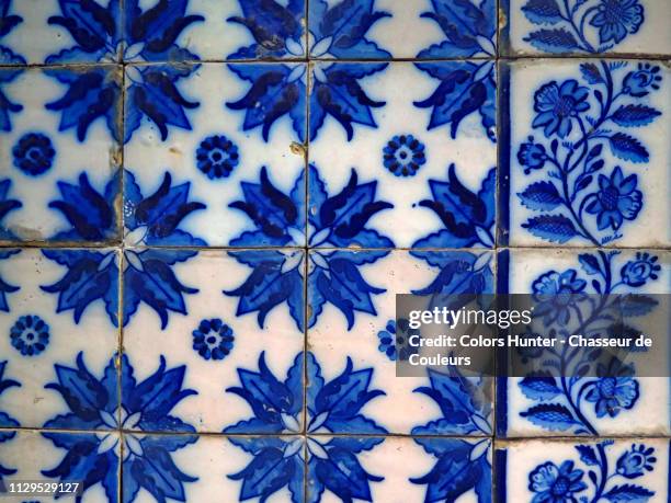 azulejos tiles on a portuguese house facade - portugal tile stock pictures, royalty-free photos & images