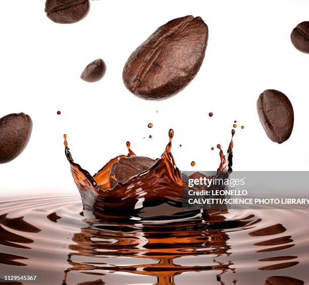 coffee beans falling into pool of coffee, illustration - coffee splash stock-grafiken, -clipart, -cartoons und -symbole