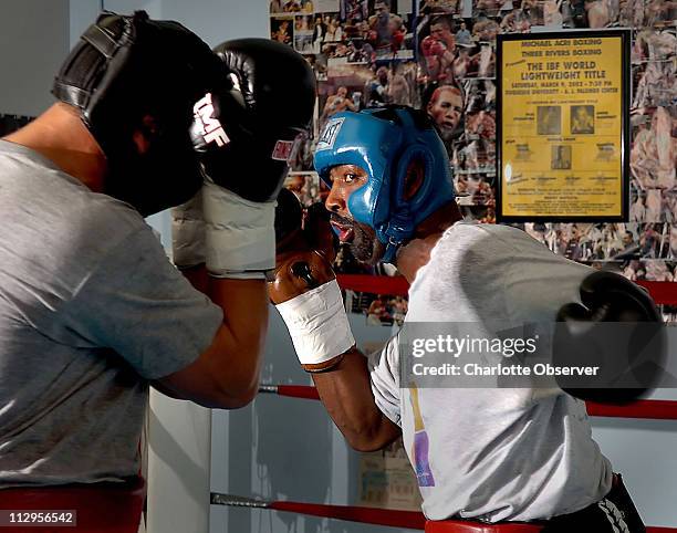 Calvin B Rocks 17 David Cadieux Stock Photos, High-Res Pictures, and Images - Getty Images