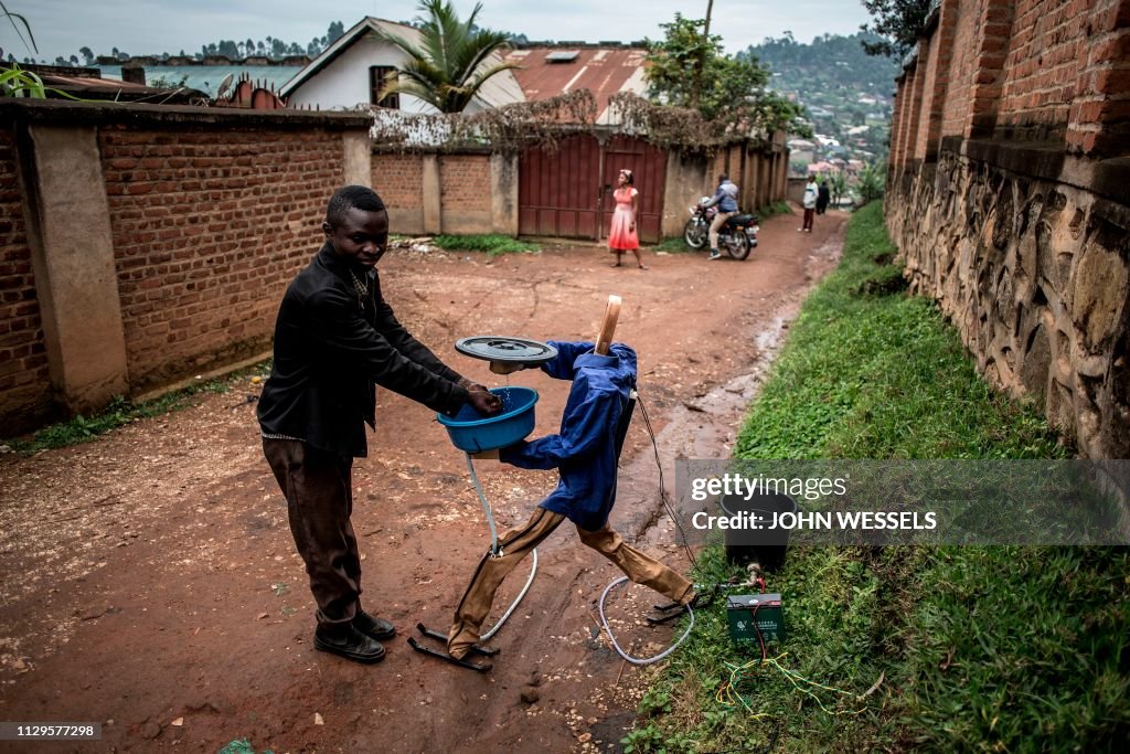 TOPSHOT-DRCONGO-HEALTH-EBOLA-INVENTION