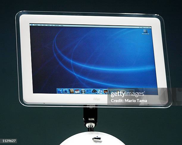 Mac 2002 Computer Screen Mac Computer Monitor Photos and Premium High Res Pictures - Getty Images