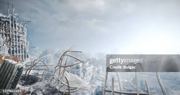 nuclear winter urban landscape - earthquake stock pictures, royalty-free photos & images