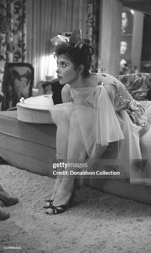 Actress Tina Louise poses gets fitted for a costume in circa 1954. News ...