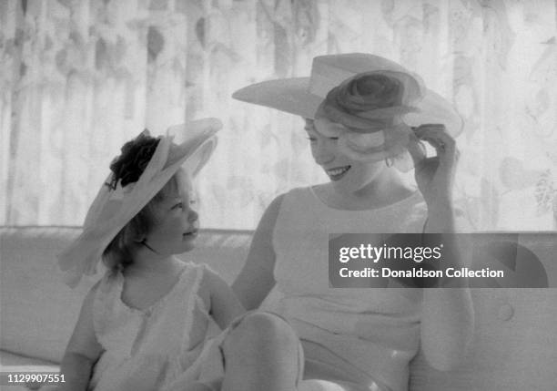 Actress Shirley MacLaine and her daughter Sachi Parker aka Stephanie Sachiko "Sachi" Parker in circa 1959.