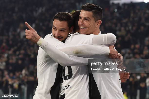 Cristiano Ronaldo of Juventus celebrates with teammates after scoring his team's third goal during the Serie A match between Juventus and Frosinone...
