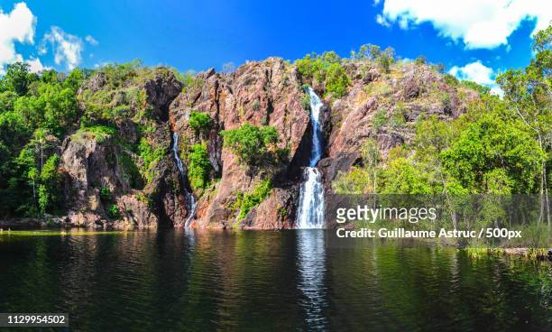 wangi falls - australia - litchfield national park stockfoto's en -beelden