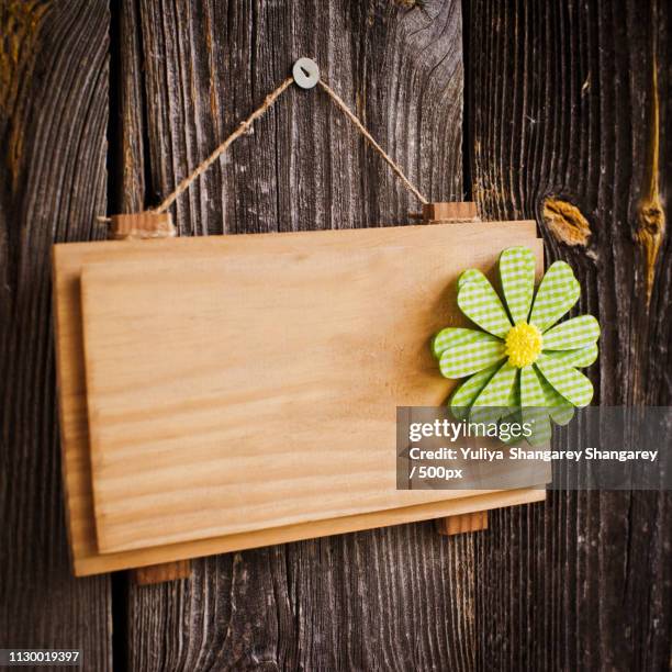 clean plate on a wooden background - darkwood beach foto e immagini stock