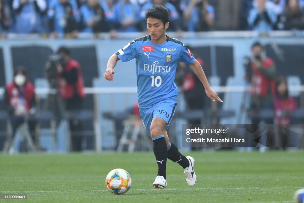 Kawasaki Frontale v Urawa Red Diamonds - Fuji Xerox Super Cup