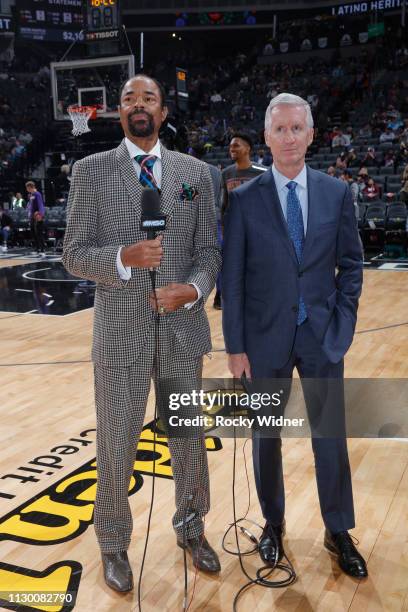 Kings Color Commentator Mike Breen Announcer Photos and Premium High Res Pictures - Getty Images