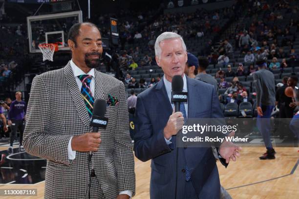 Kings Color Commentator Mike Breen Announcer Photos and Premium High Res Pictures - Getty Images
