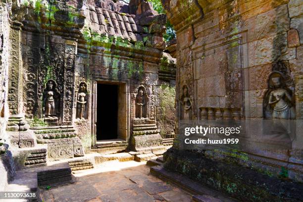 delicate relief of ta som, siem reap, cambodia - 歴史 stock pictures, royalty-free photos & images