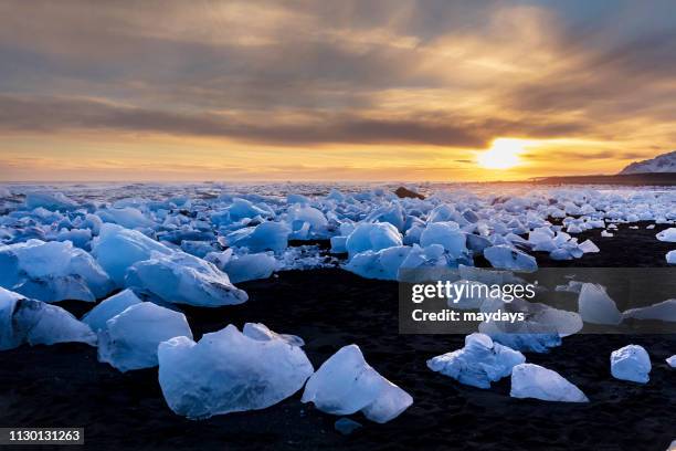 jokulsarlon, iceland - territorio selvaggio stockfoto's en -beelden