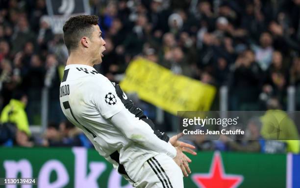 Cristiano Ronaldo of Juventus celebrates the victory at final whistle following the UEFA Champions League Round of 16 Second Leg match between...