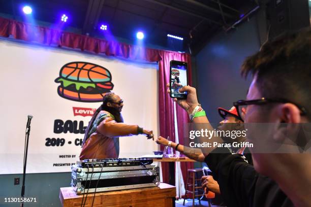 Q Ball Rapper Don Q (Rapper) Photos and Premium High Res Pictures - Getty Images