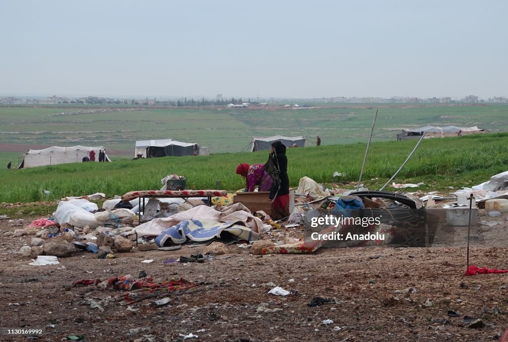 Airstrike hits Kafr Amim camp in Syria's Idlib