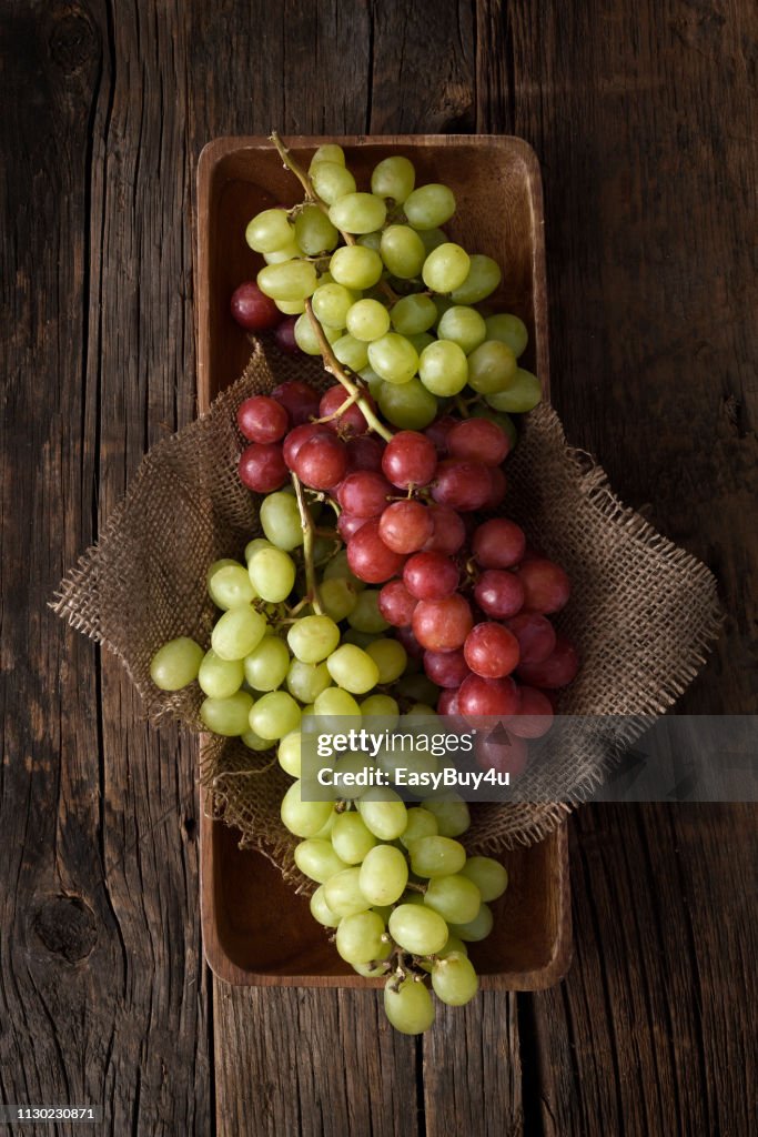 Bos van rode en witte druiven