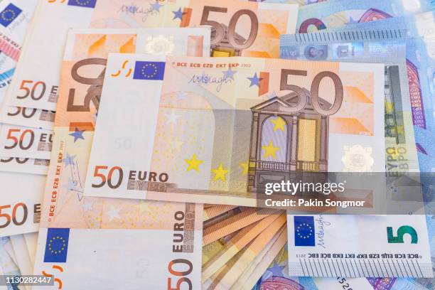 euro banknotes - 50 euros stock-fotos und bilder