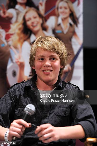 Devin Brough Devin Brochu Photos and Premium High Res Pictures - Getty Images