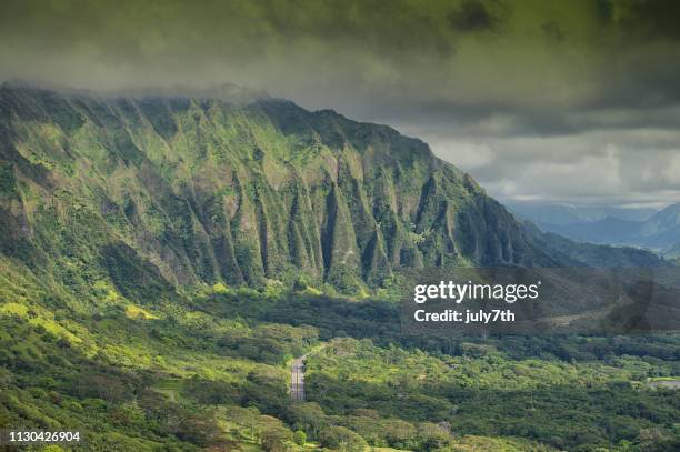 l'autostrada interstatale h-3 - kaneohe foto e immagini stock