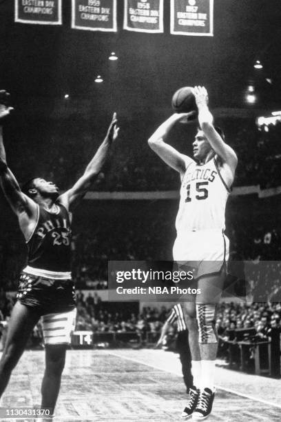 Tom Heinsohn of the Boston Celtics shoots circa 1965 at the Boston Garden in Boston, Massachussetts. NOTE TO USER: User expressly acknowledges and...