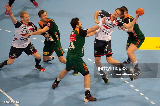 March 2019, Lower Saxony, Hannover: Handball: Bundesliga, TSV Hannover-Burgdorf - SG Flensburg-Handewitt, 24th matchday in the TUI Arena. Flensburg's...