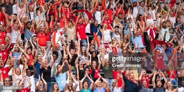 Spectators Cheering Tools Cheering Stick Photos and Premium High Res Pictures - Getty Images