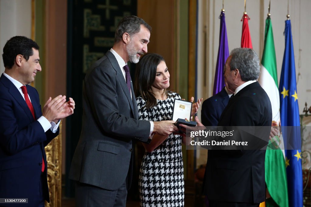 Spanish Royals Attend 'Bellas Artes' Golden Medal Awards