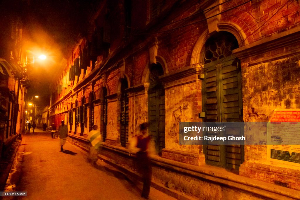 Narrow lanes of old Kolkata at night