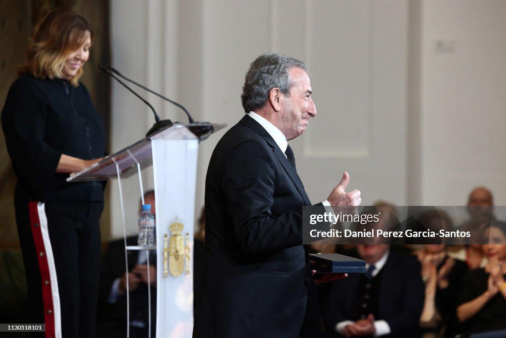 Spanish Royals Attend 'Bellas Artes' Golden Medal Awards