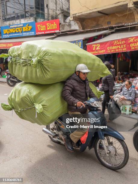 Motorcycle Overloading Overloaded Motorcycle Photos and Premium High Res Pictures - Getty Images