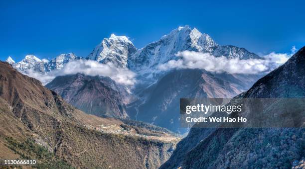 himalayan mountain range - high sierra trail stock pictures, royalty-free photos & images