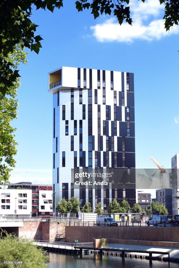 Building called Tour Elithis Danube.